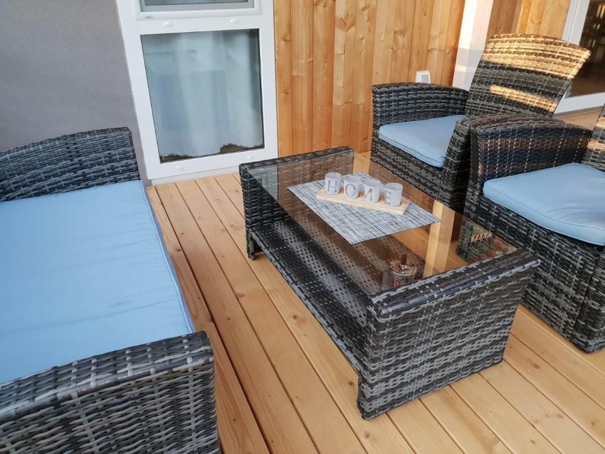 Mobile Home Seahorse Camp Soline Biograd Na Moru Esterno foto
