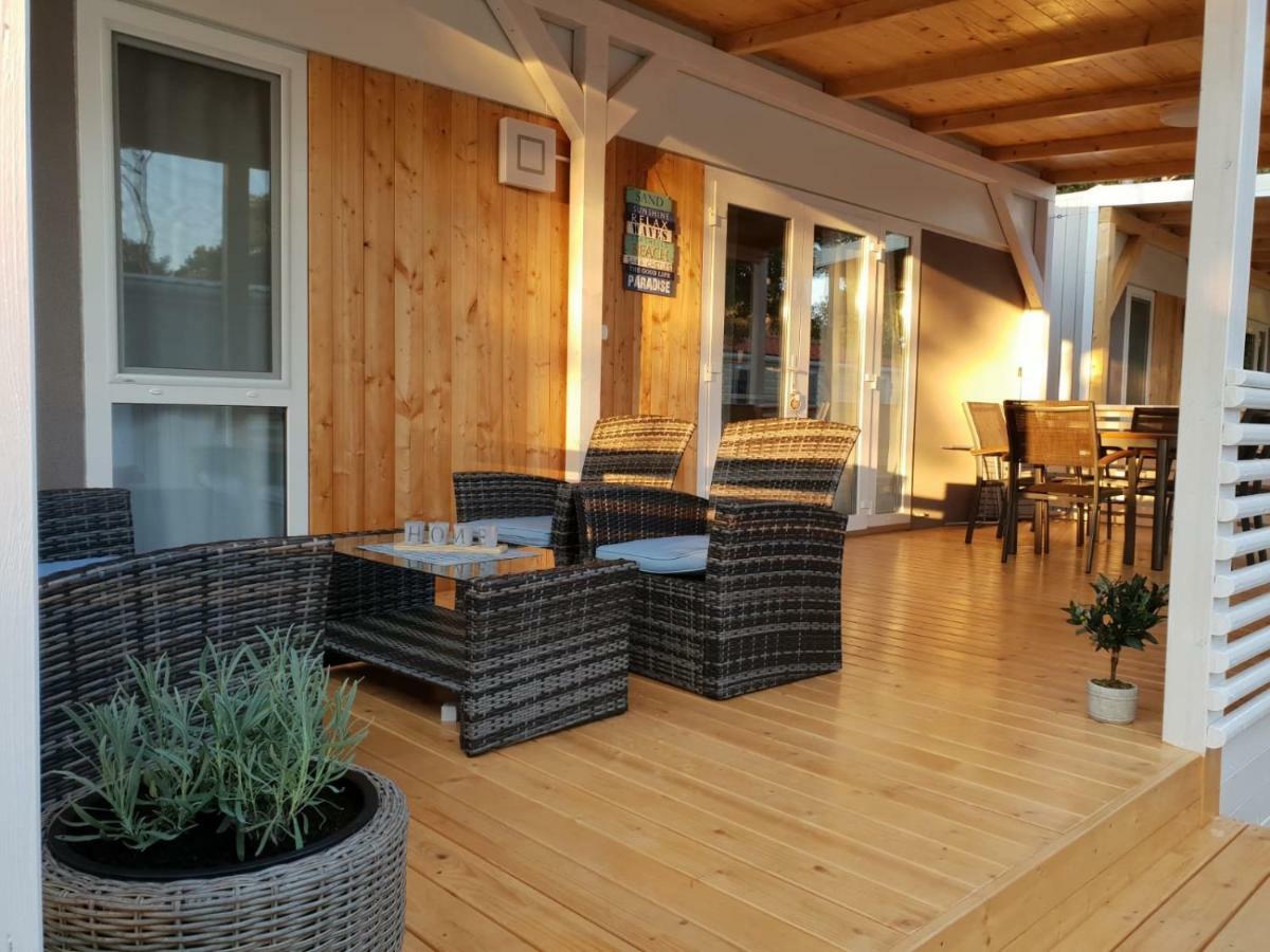 Mobile Home Seahorse Camp Soline Biograd Na Moru Esterno foto