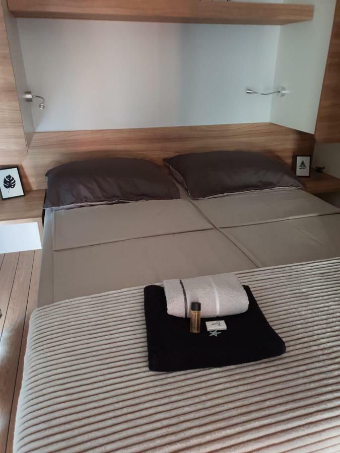 Mobile Home Seahorse Camp Soline Biograd Na Moru Esterno foto