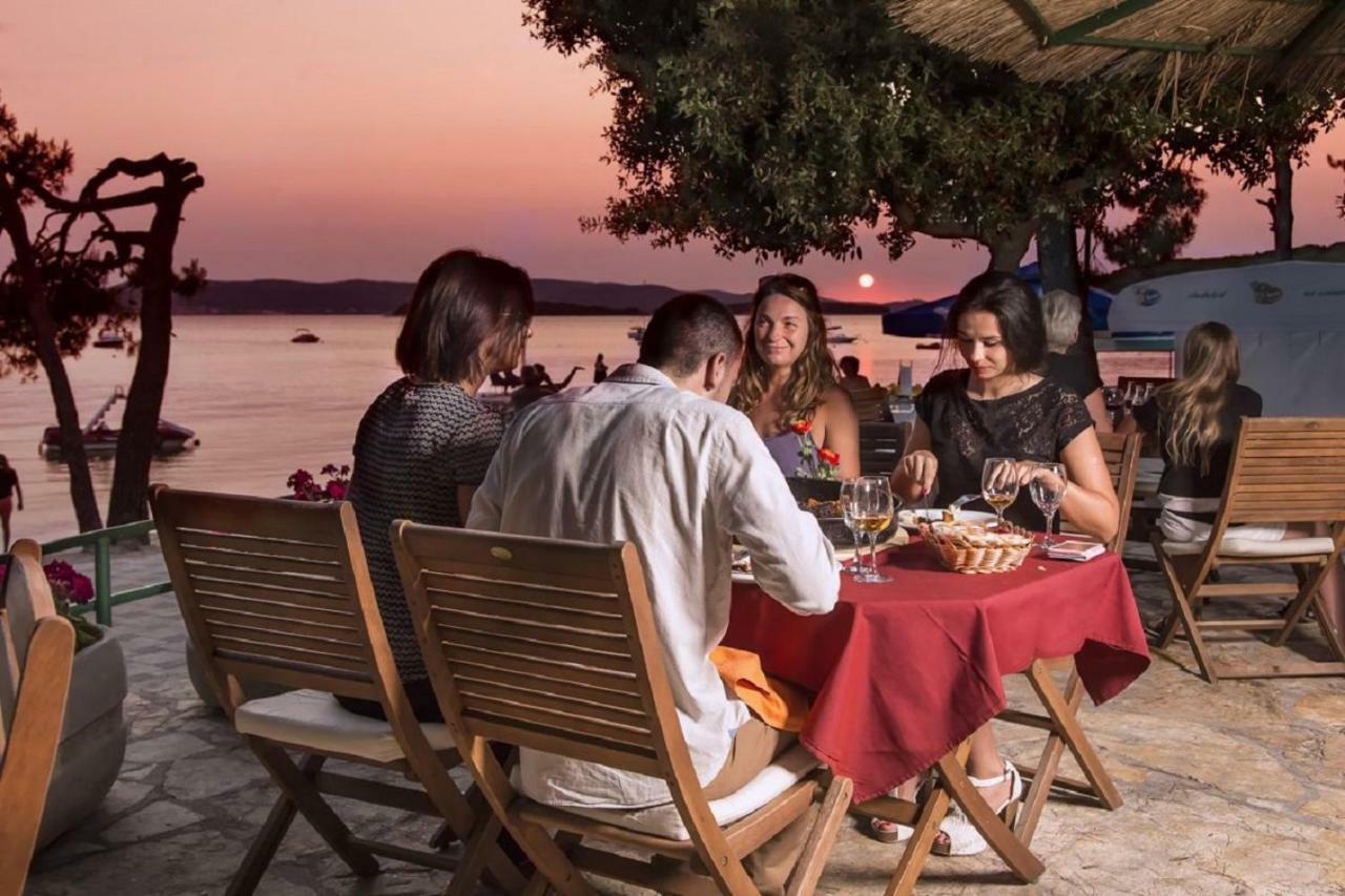 Mobile Home Seahorse Camp Soline Biograd Na Moru Esterno foto