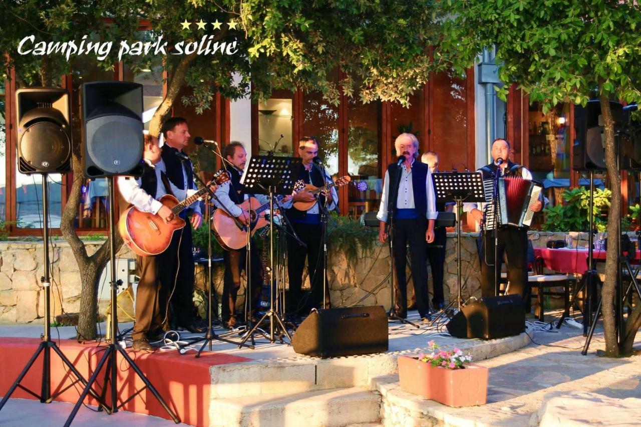Mobile Home Seahorse Camp Soline Biograd Na Moru Esterno foto